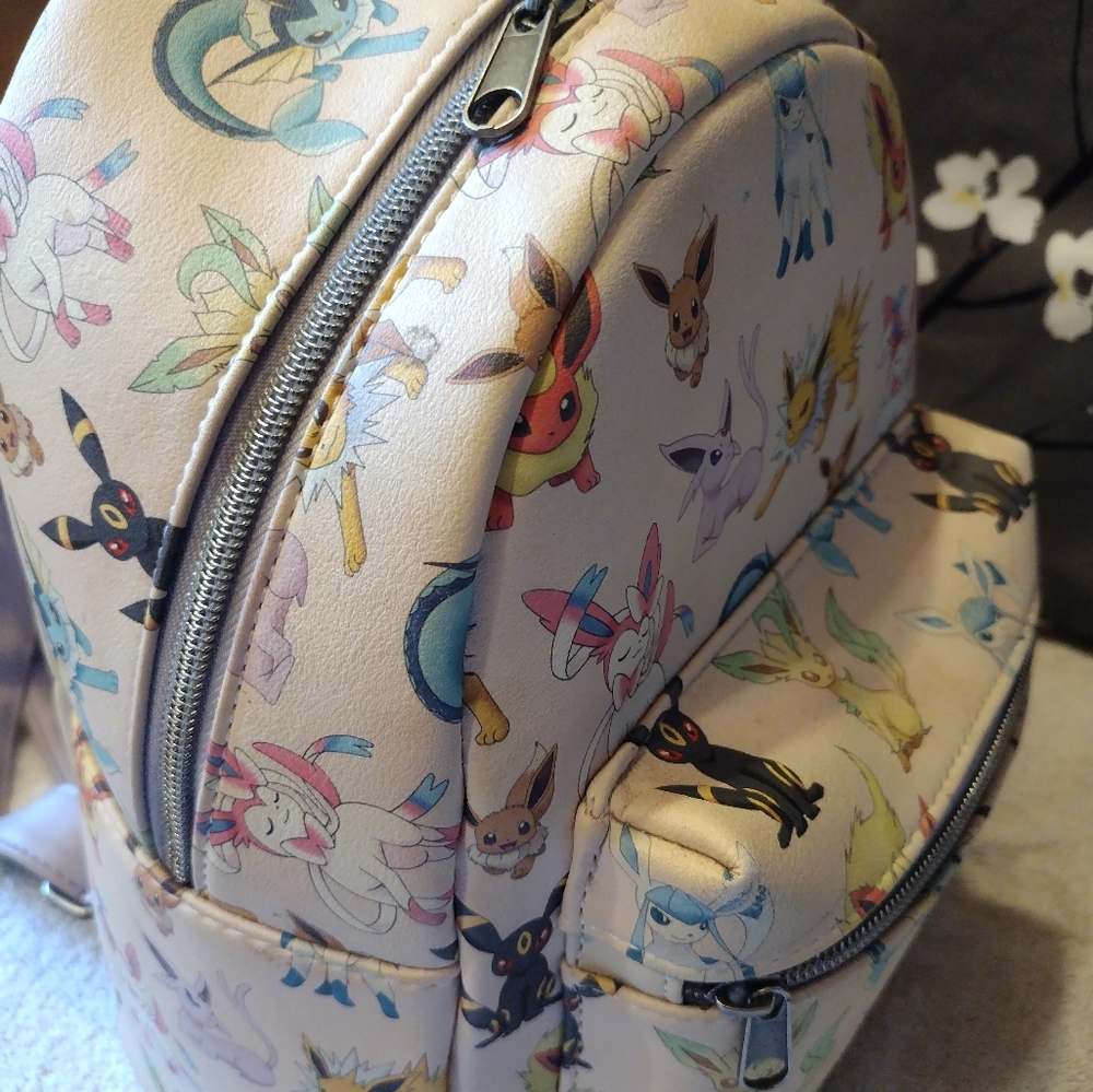 Eveelutions Loungefly mini backpack - Picture 5 of 6